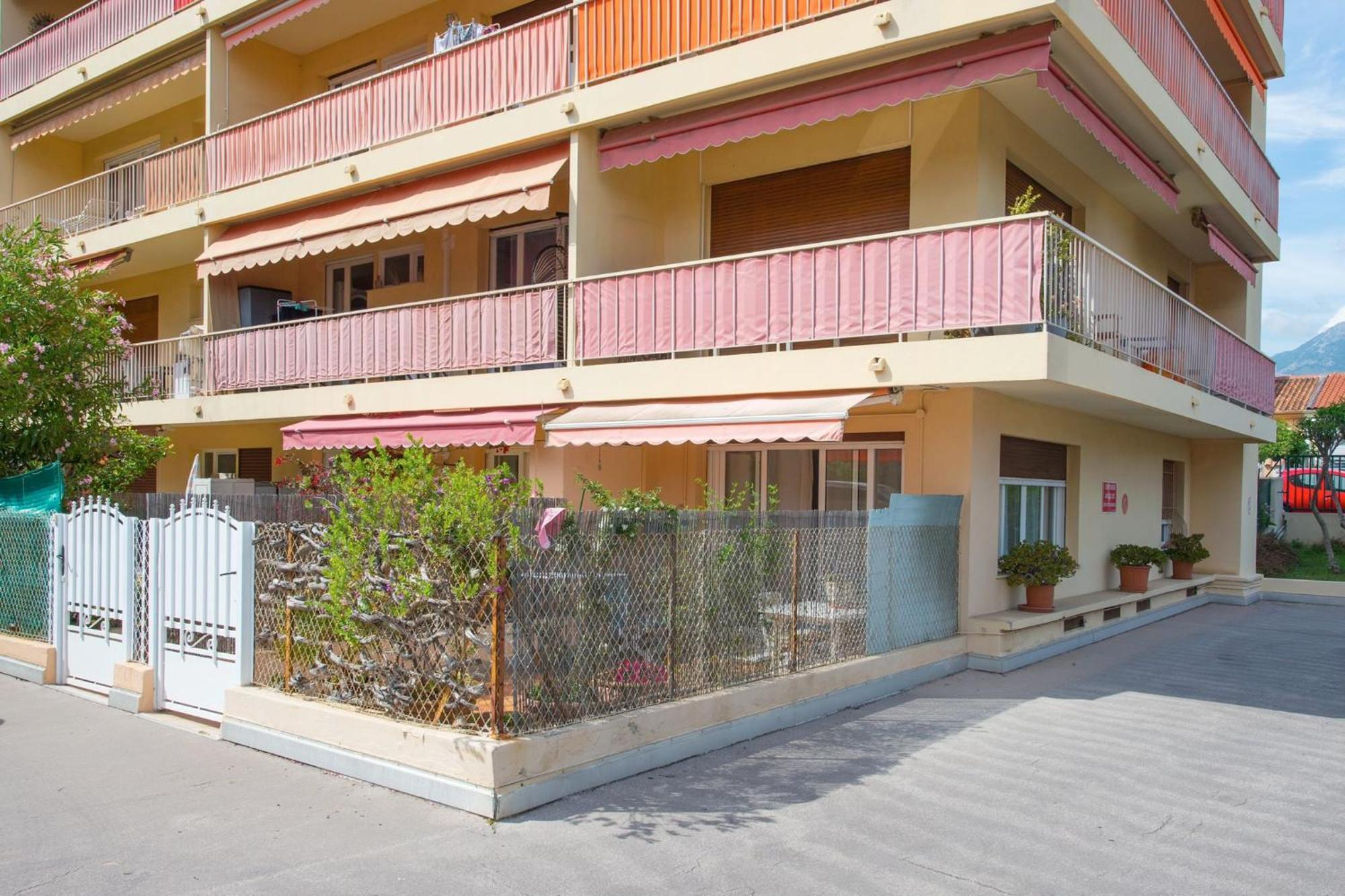 Appartement Carnoles Pres Des Plages Roquebrune-Cap-Martin Ngoại thất bức ảnh
